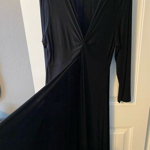 Long black pullover tunic with slit in the front. Extra Large.